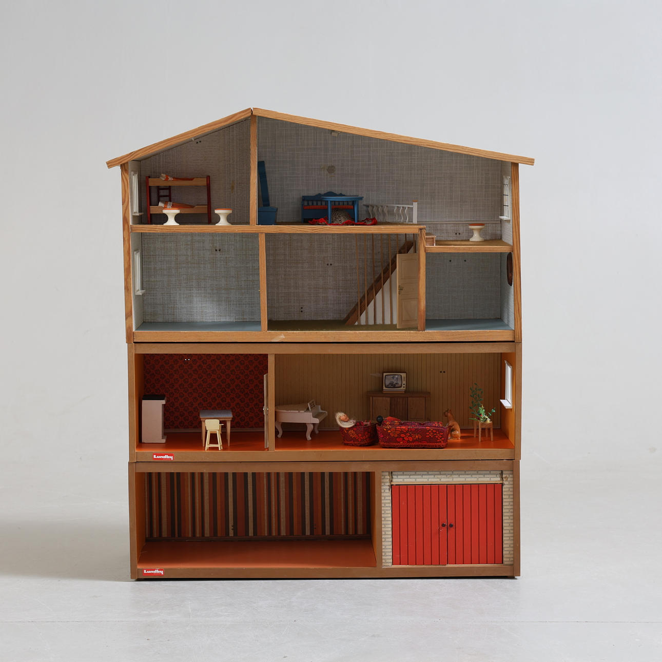 DOCKHUS, med inredning, Lundby, 1970-talets mitt. Leksaker - Leksaker ...