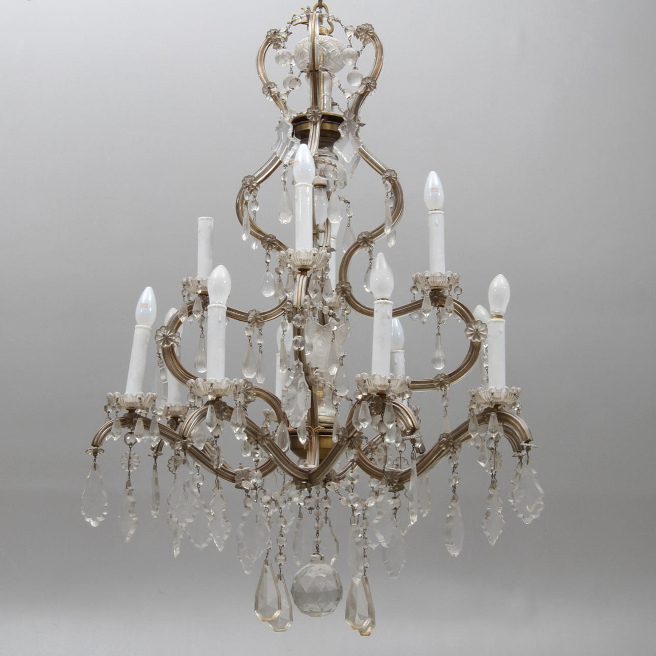 LJUSKRONA, rokokostil, 1900-tal. Höjd ca 110 cm.