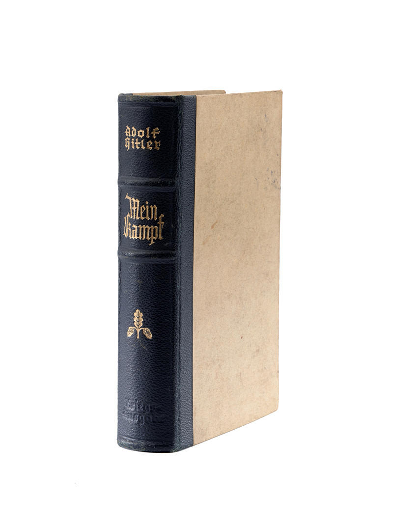 ADOLF HITLER. Min kamp. Två volymer i en volym, 1942.