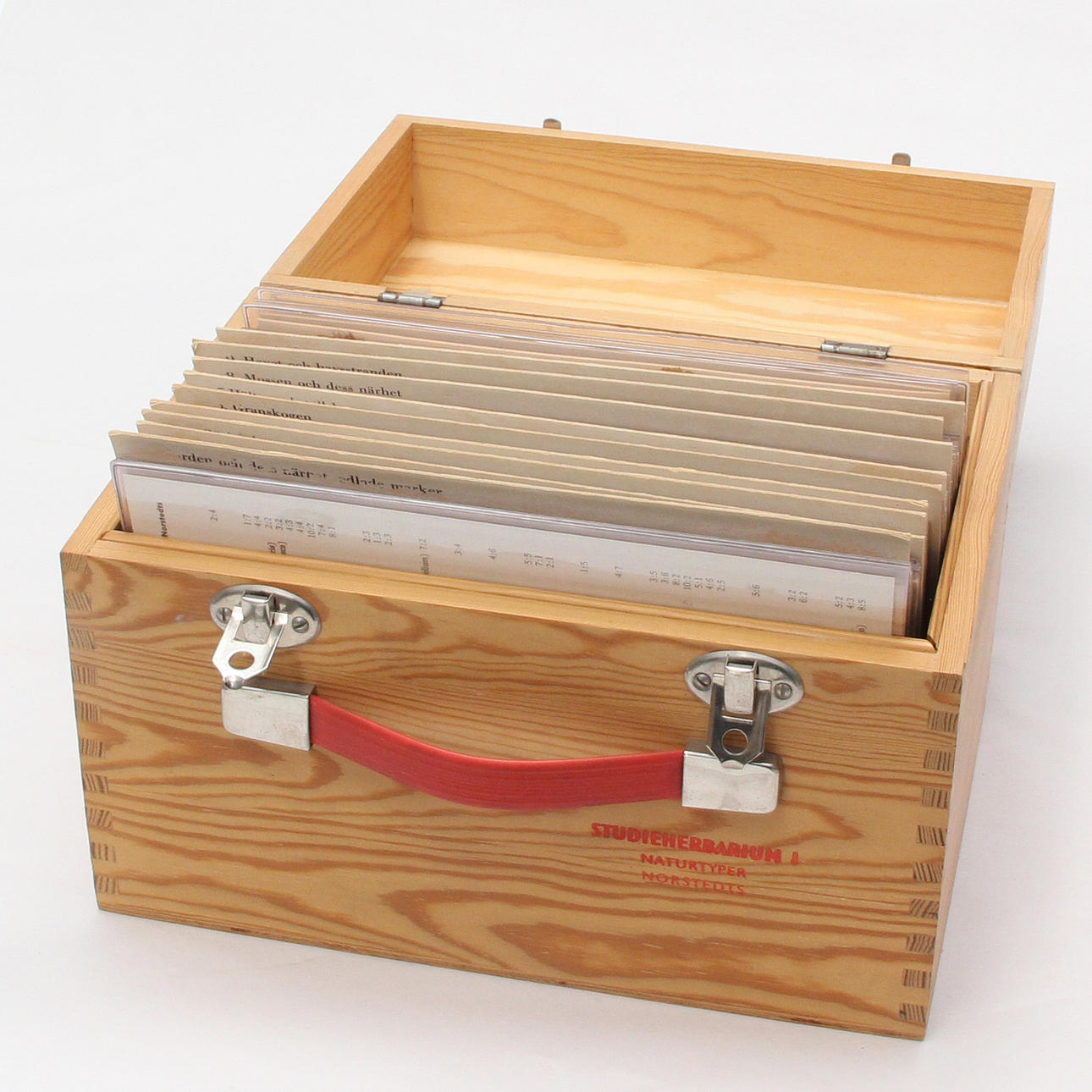 HERBARIUM, in WOODEN BOX.