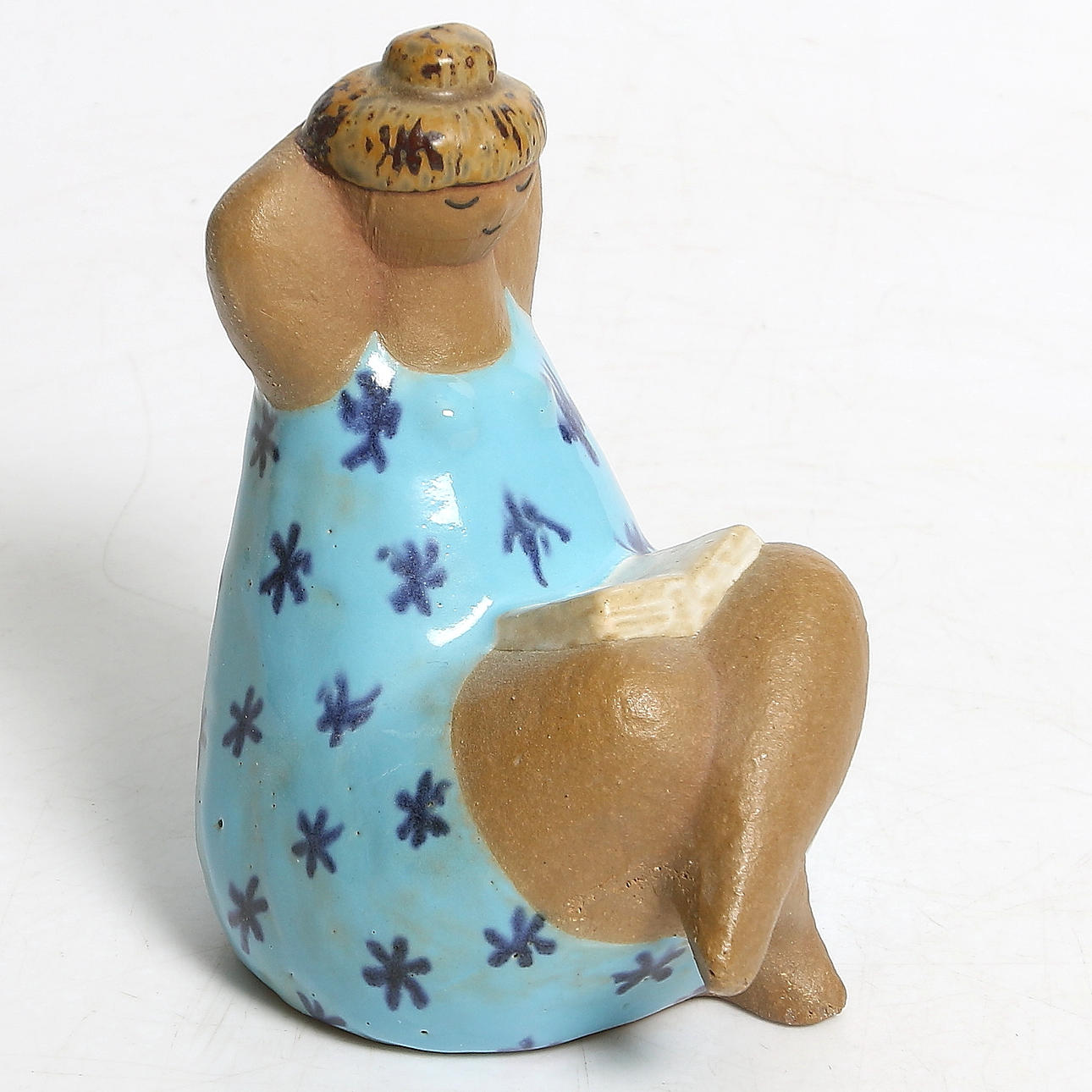 LISA LARSON. Figurin, stengods, "Emma" ur serien "ABC-flickorna", Gustavsberg, 1900-tal.