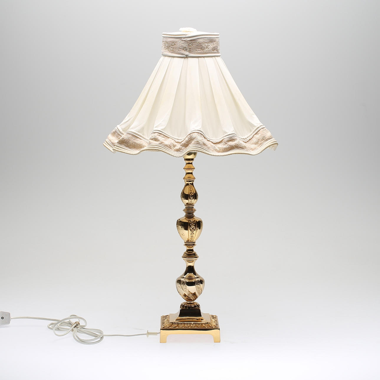 BORDSLAMPA, empirestil, Ringus Ab, 1900-talets slut.
