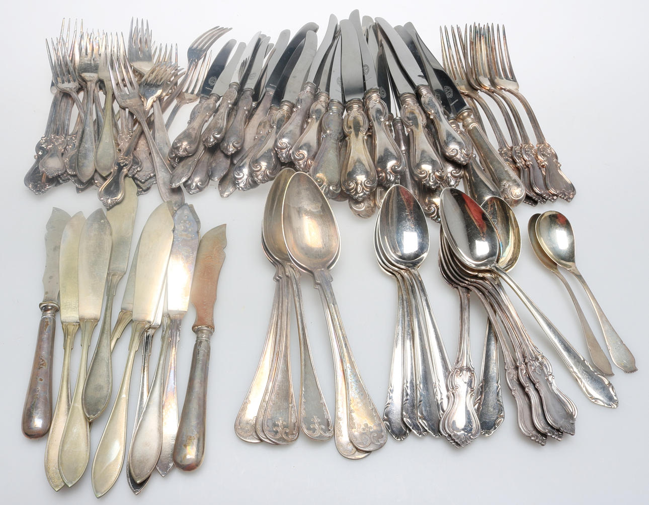 SAMLING NYSILVERBESTICK, flertal svenska modeller, 1900-tal.