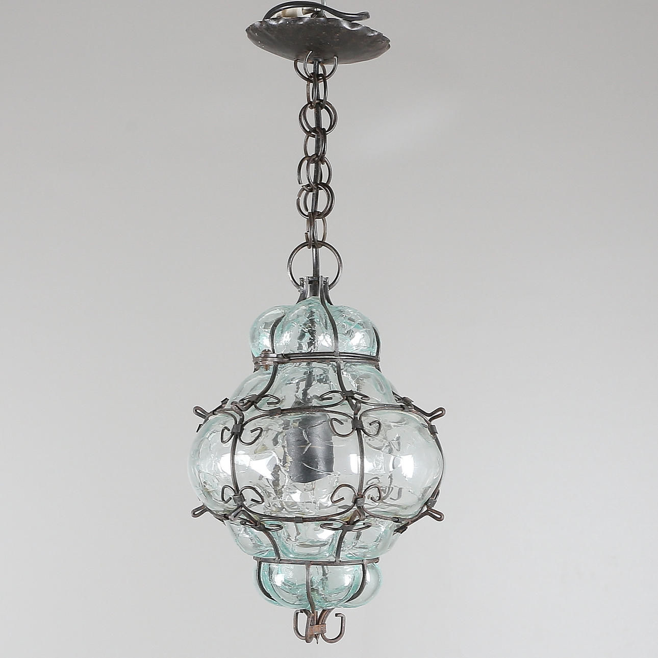 TAKLAMPA, "Skansenglas", glas/järn, jugend, 1900-tal.