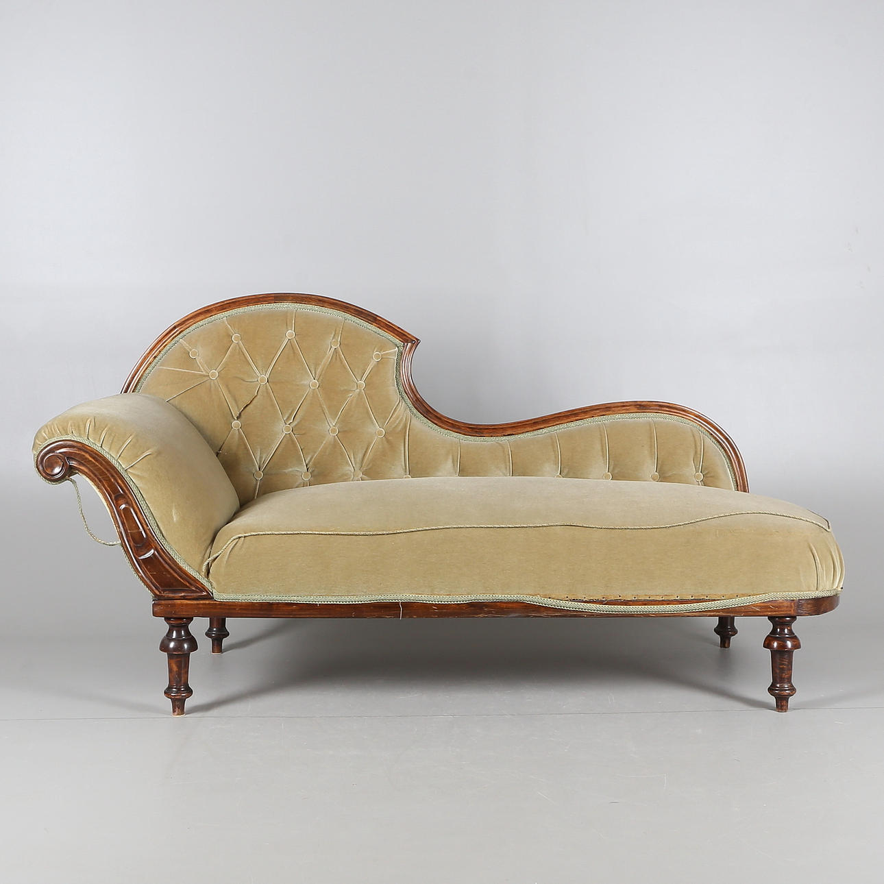 CANAPÉ, plyschklädsel, 1800-talets senare del.