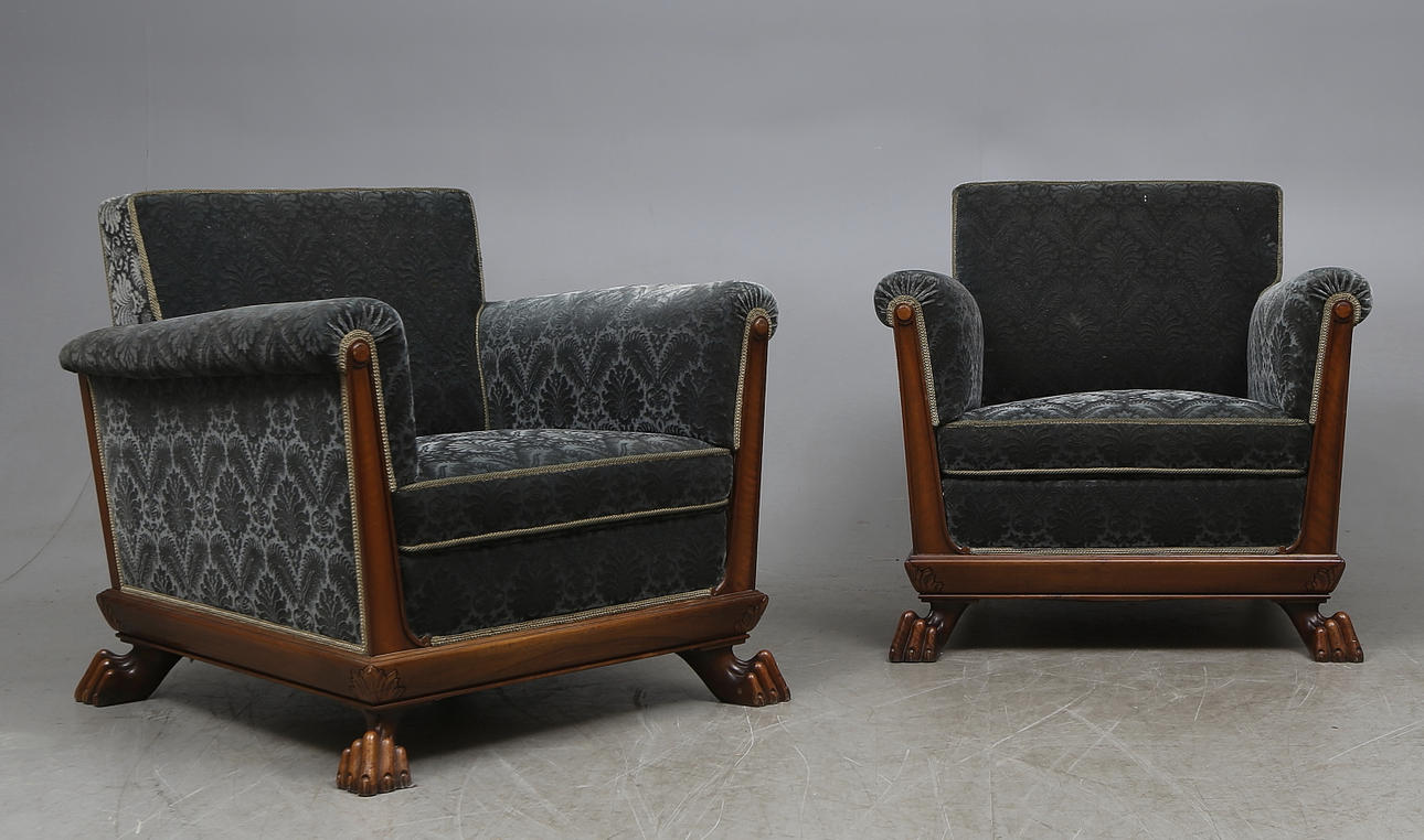 FÅTÖLJER, ett par, sannolikt Eugen Höglund, 1900-talets mitt.