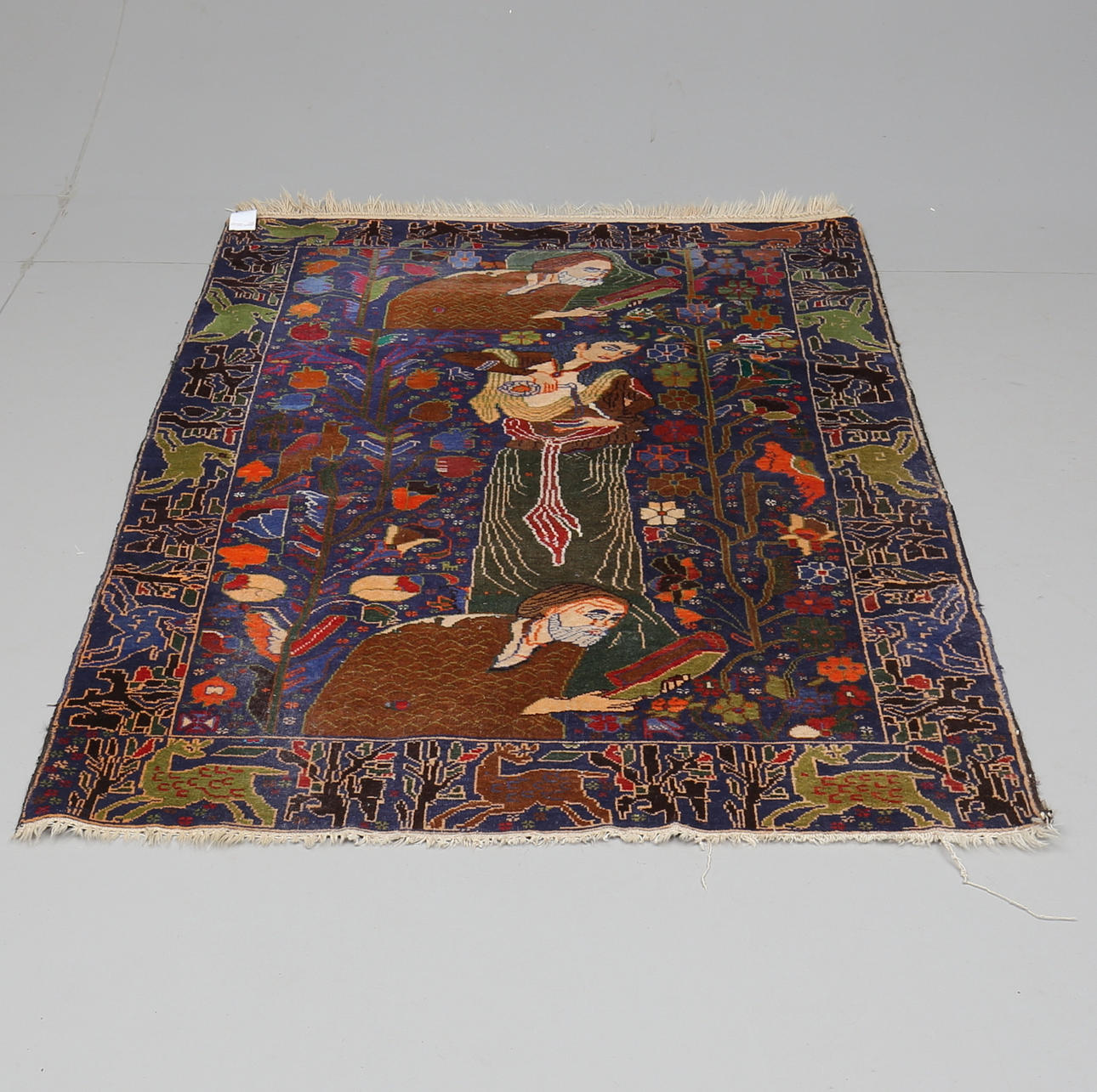 MATTA, Afghanistan, figural. Ca 193 x 109 cm.