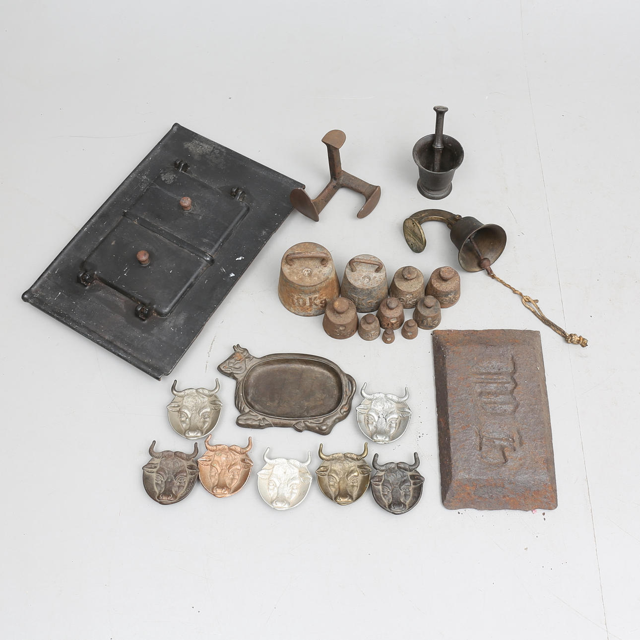 METALLFÖREMÅL, parti, 1800/1900-tal.