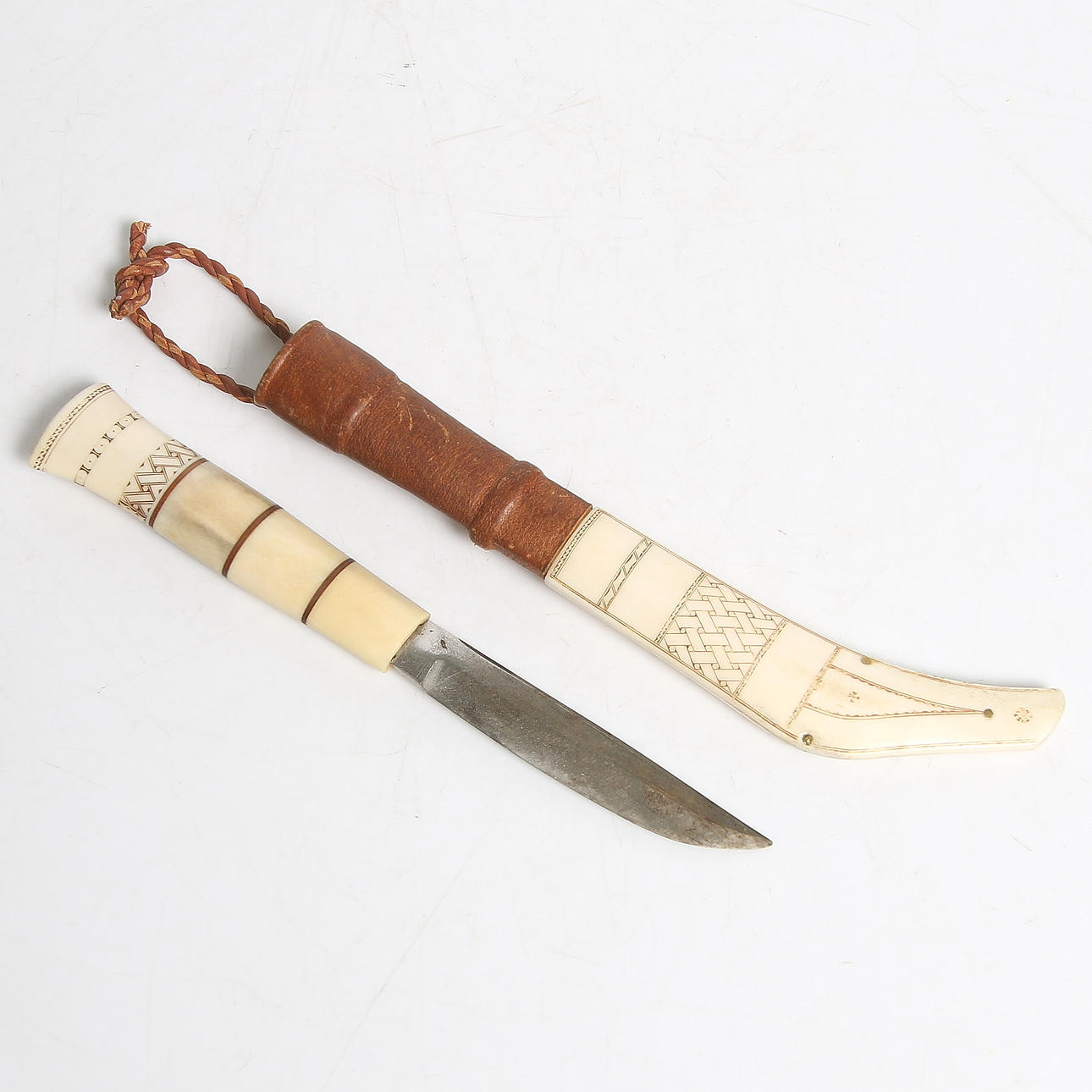 SUNE ENOKSSON. Samekniv, horn och läder, signerad "SE", 1900-tal.