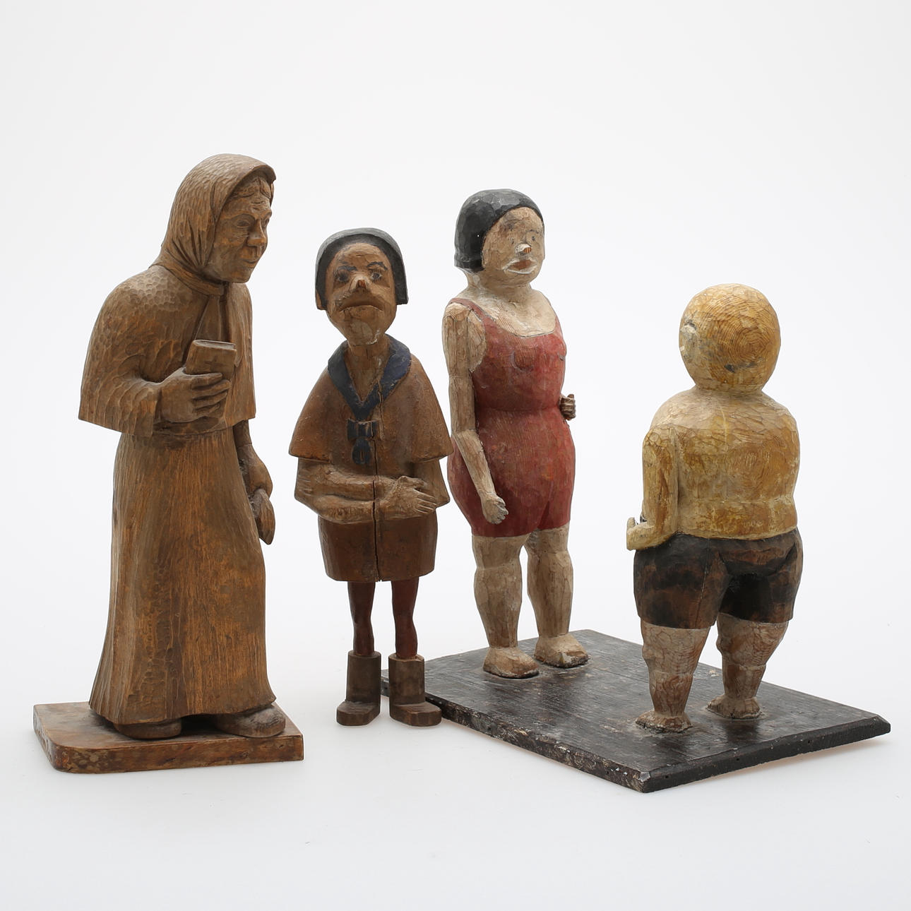 SKULPTURER, 3 st, snidat trä, A J Lindström Pojo m.fl.
