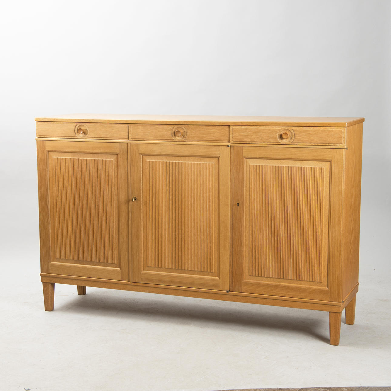 SIDEBOARD, ek, "Herrgården", Carl Malmsten.