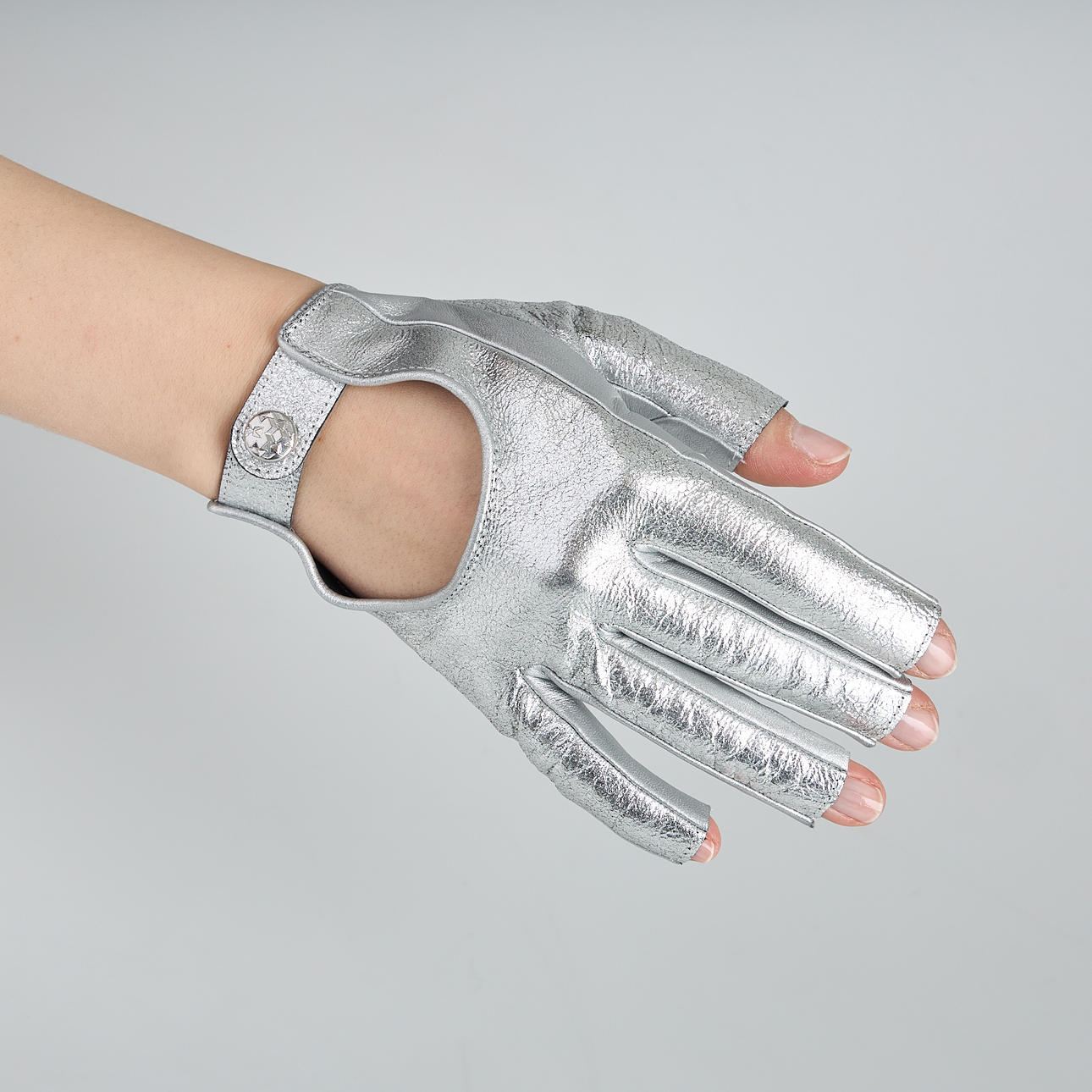 CHANEL, gloves, silver colored leather.