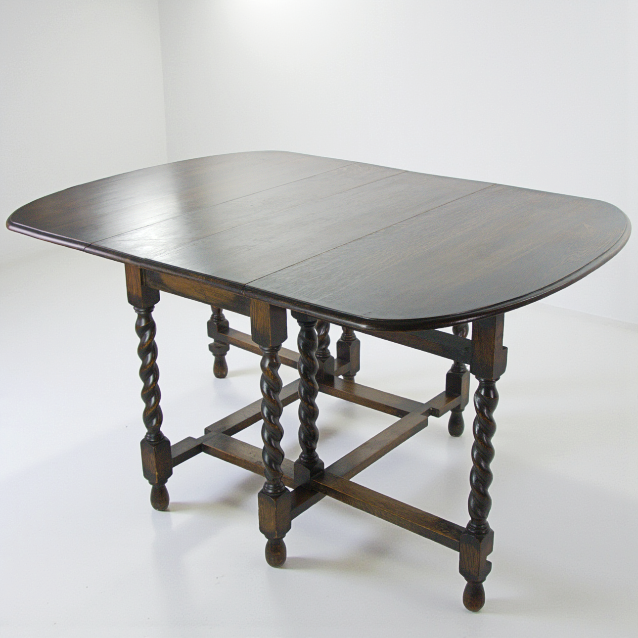 A flapper table, oak, turned legs, two flaps, England, 20th century ...