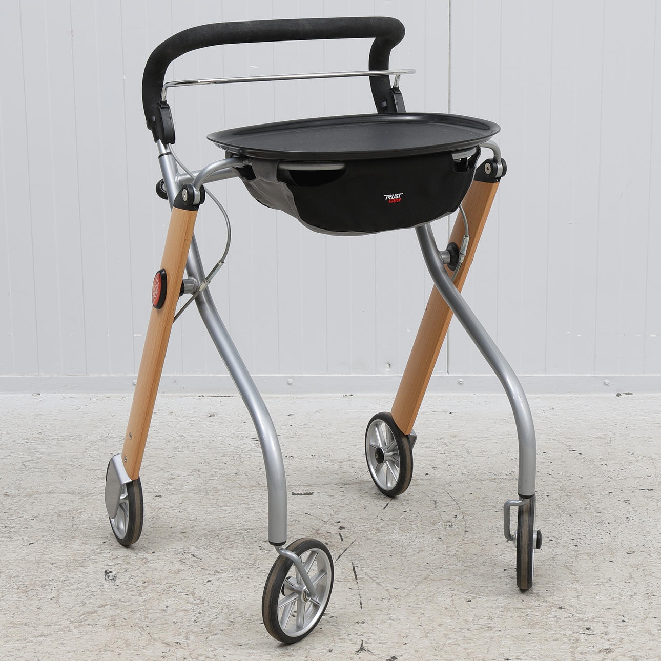 ROLLATOR, Trust, contemporary.