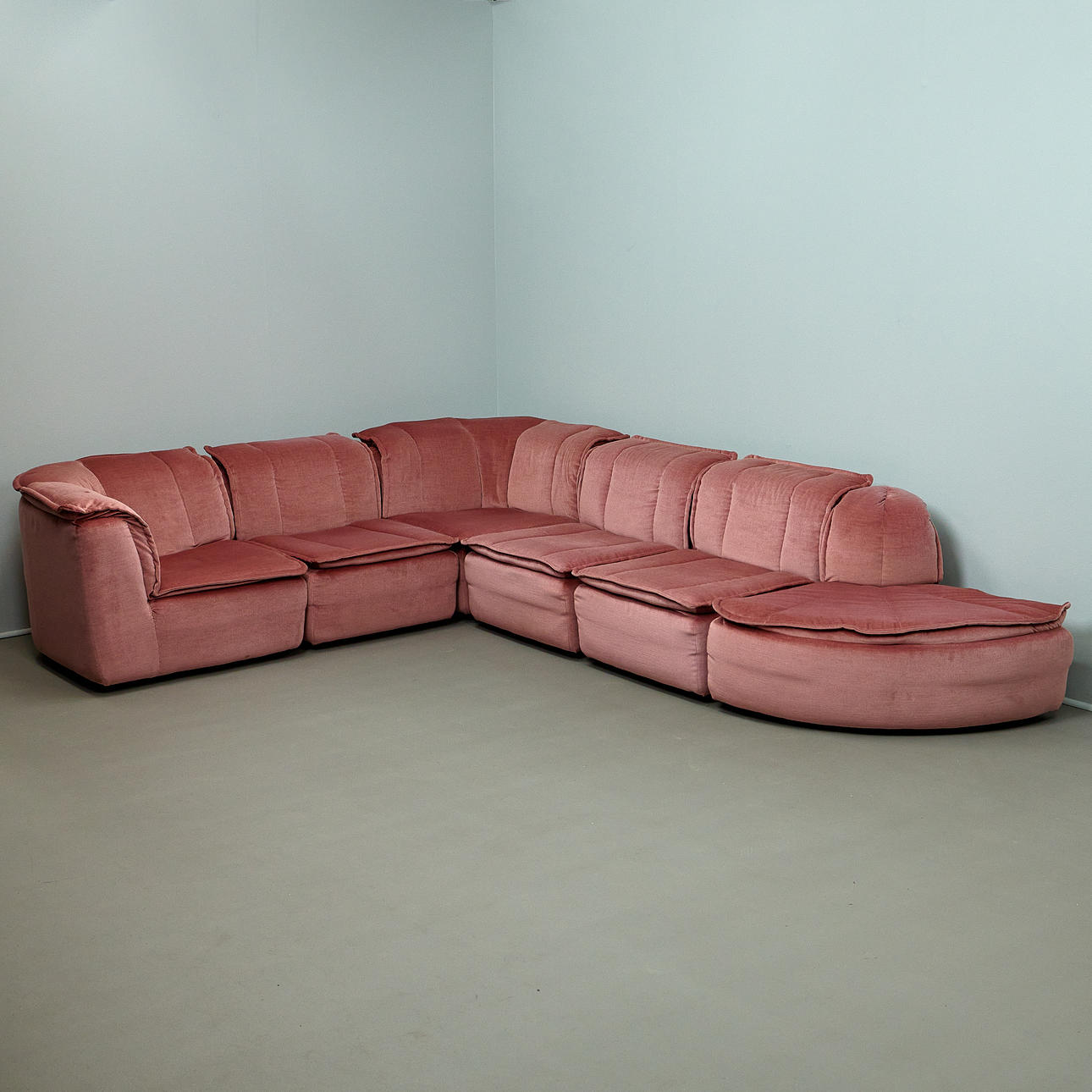 Six-piece modular sofa/couch, velvet, 1970s (6).