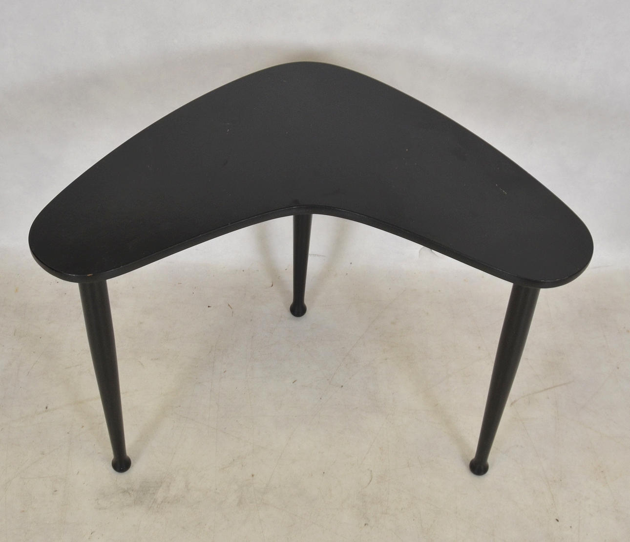 BORD, trä, njurformat.