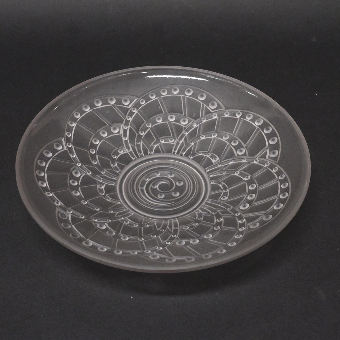 SAUCER, ART DECO.