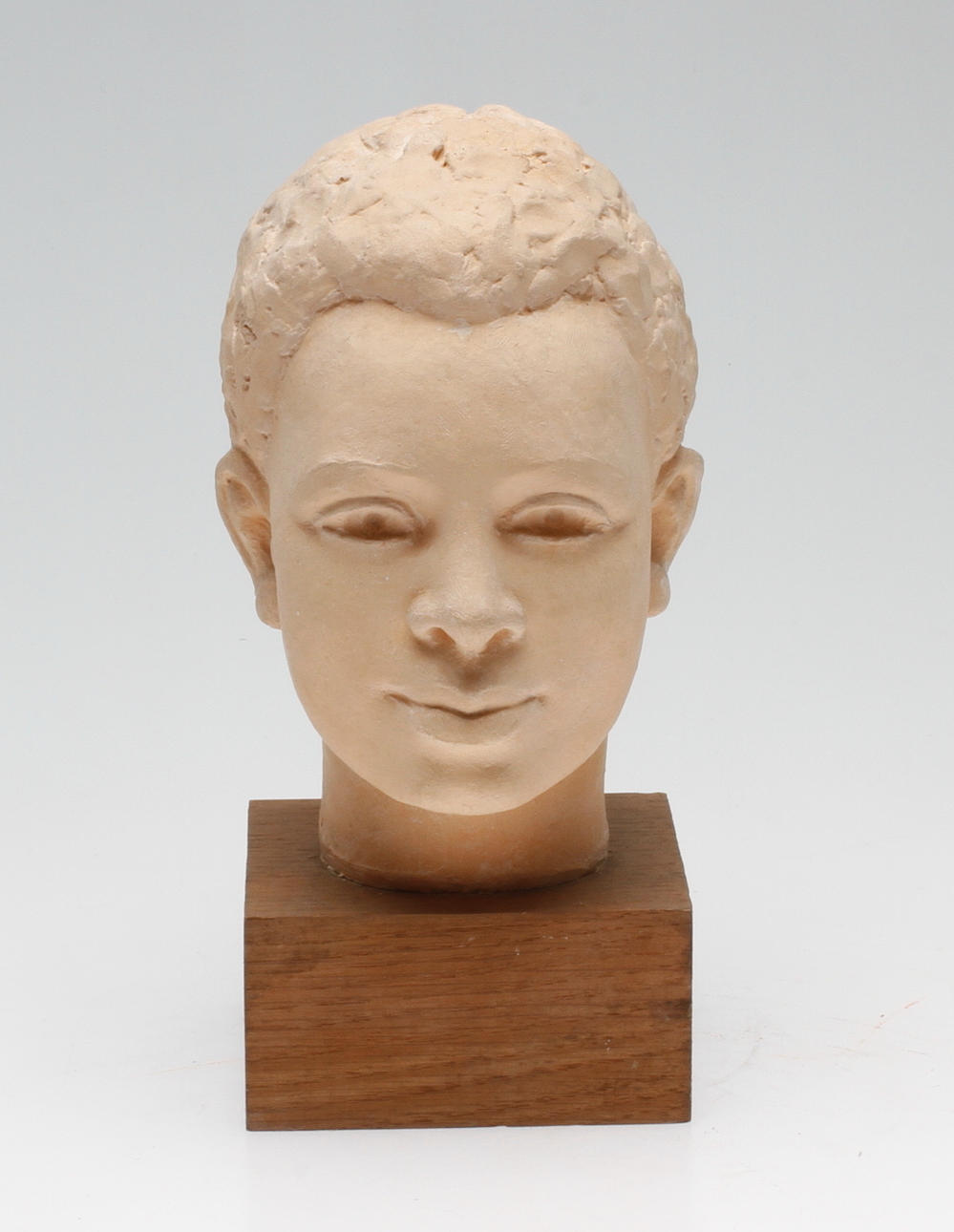 CARIN NILSON(1884-1973). Skulptur, byst, gips, signerad.