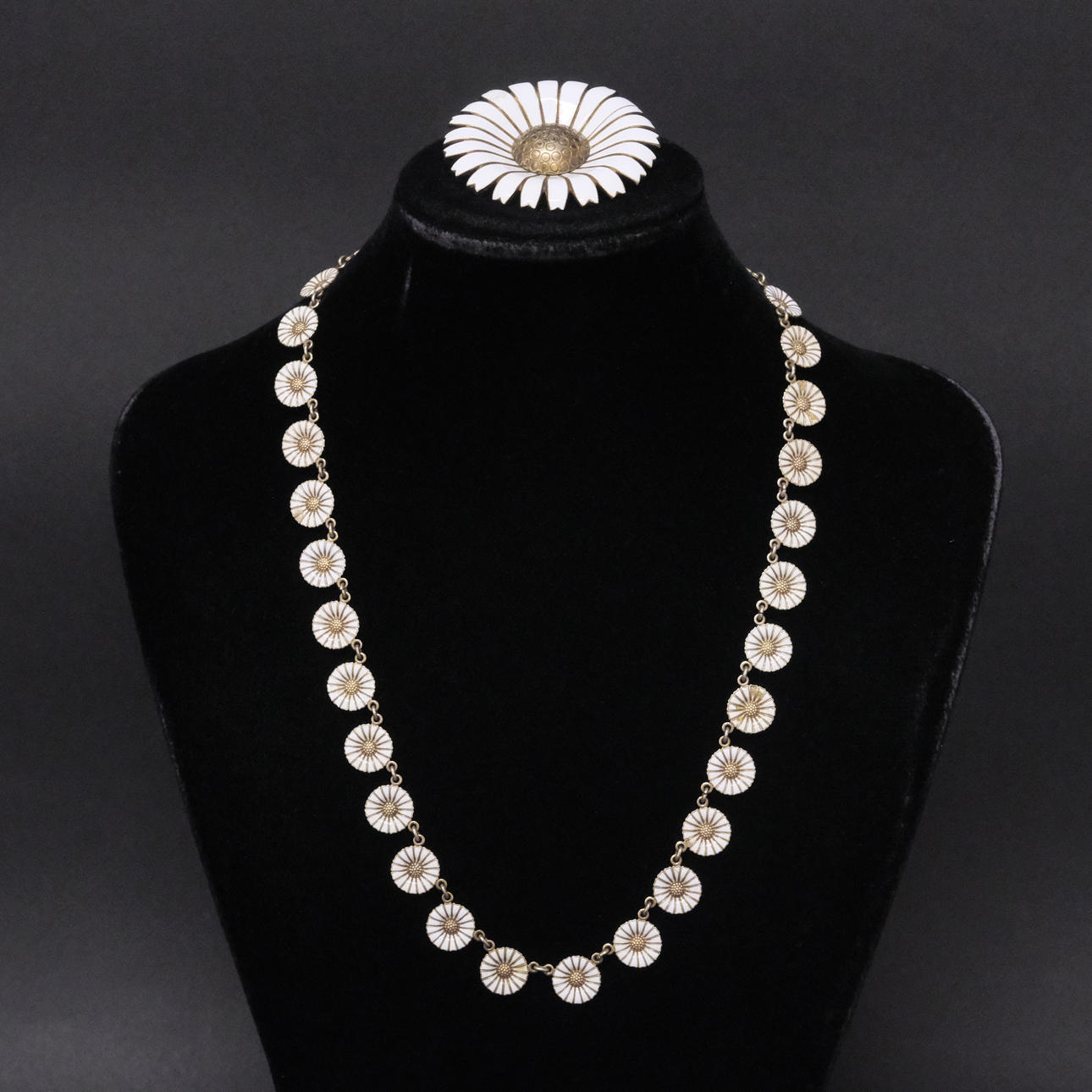 Anton Michelsen デイジー フラワー シルバー ブローチ Vtg Anton Michelsen AM Denmark Sterling Silver Enamel Daisy Brooch