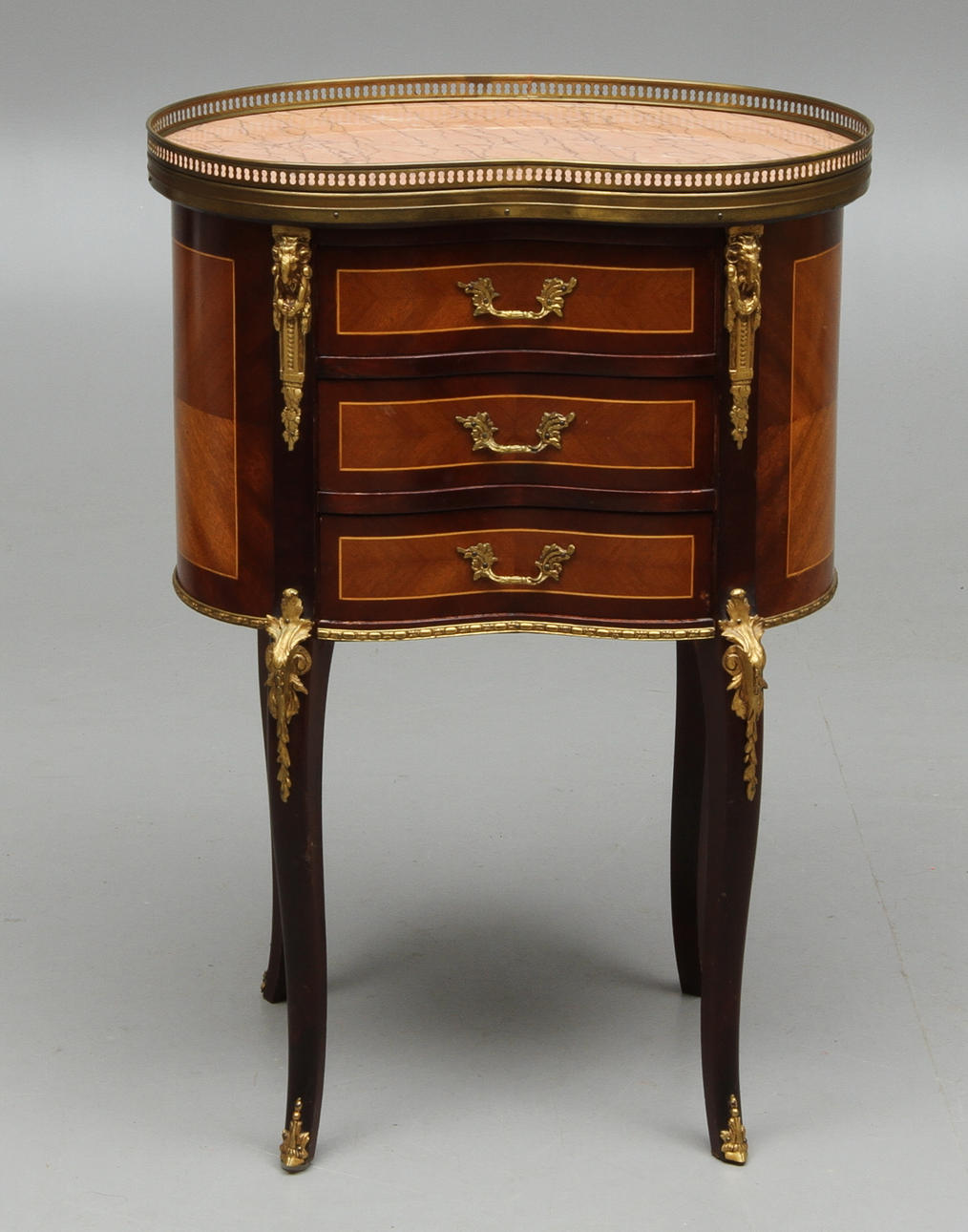 BYRÅ, med stenskiva, Louis XVI stil, 1900-tal.