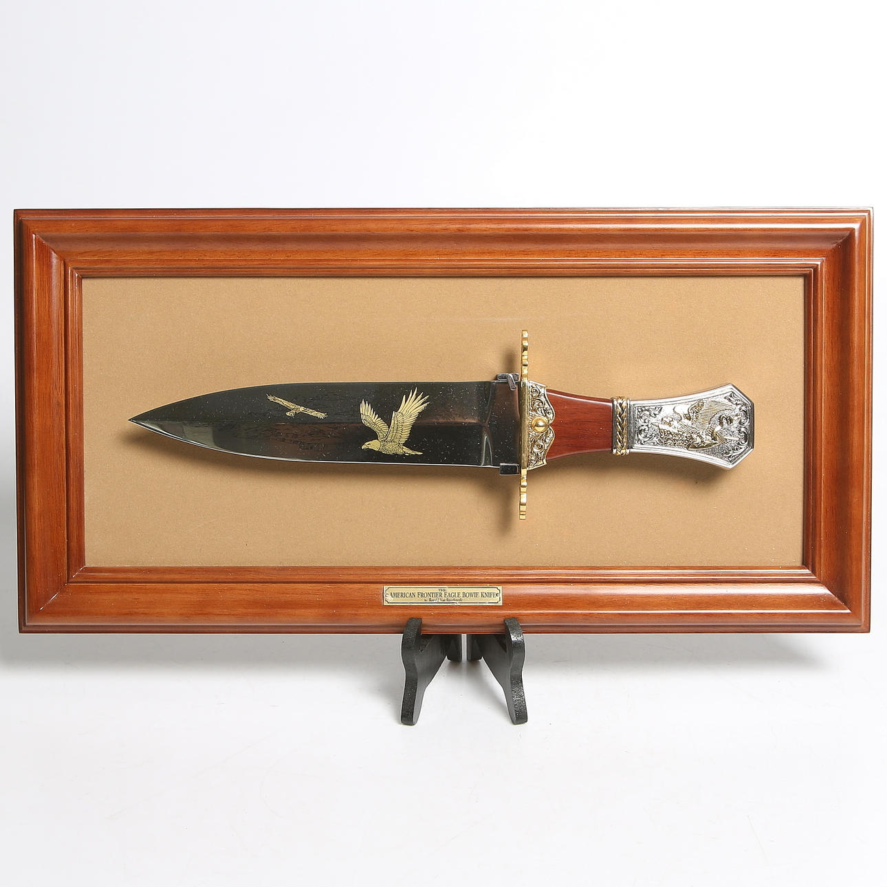 DOLK, "The American Frontier Eagle Bowie Knife", Franklin Mint.