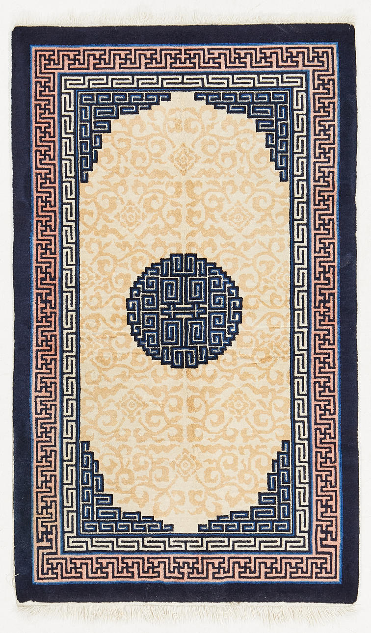 A CARPET, China, approx. 152x92 cm.