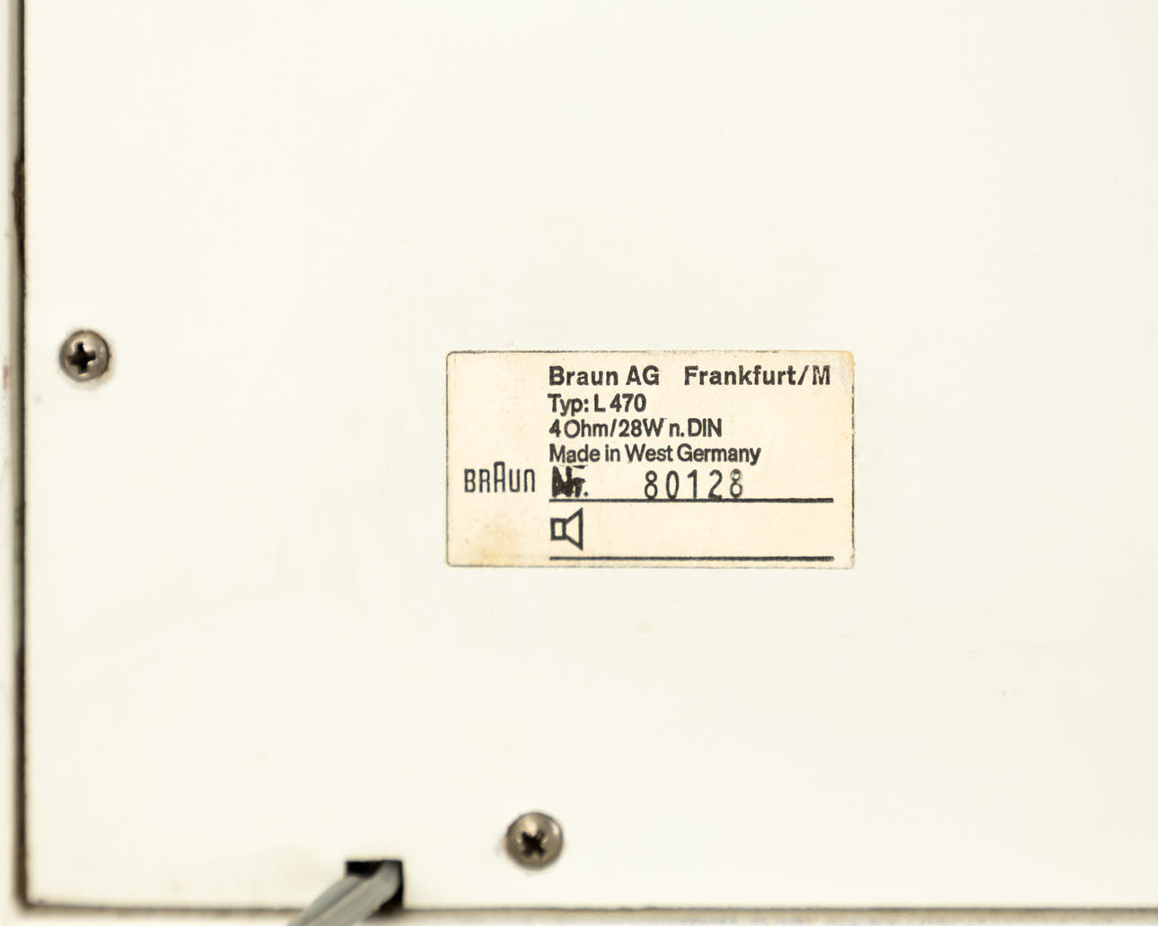 Dieter Rams for Braun, 2 L470 speakers in white (2). Miscellaneous
