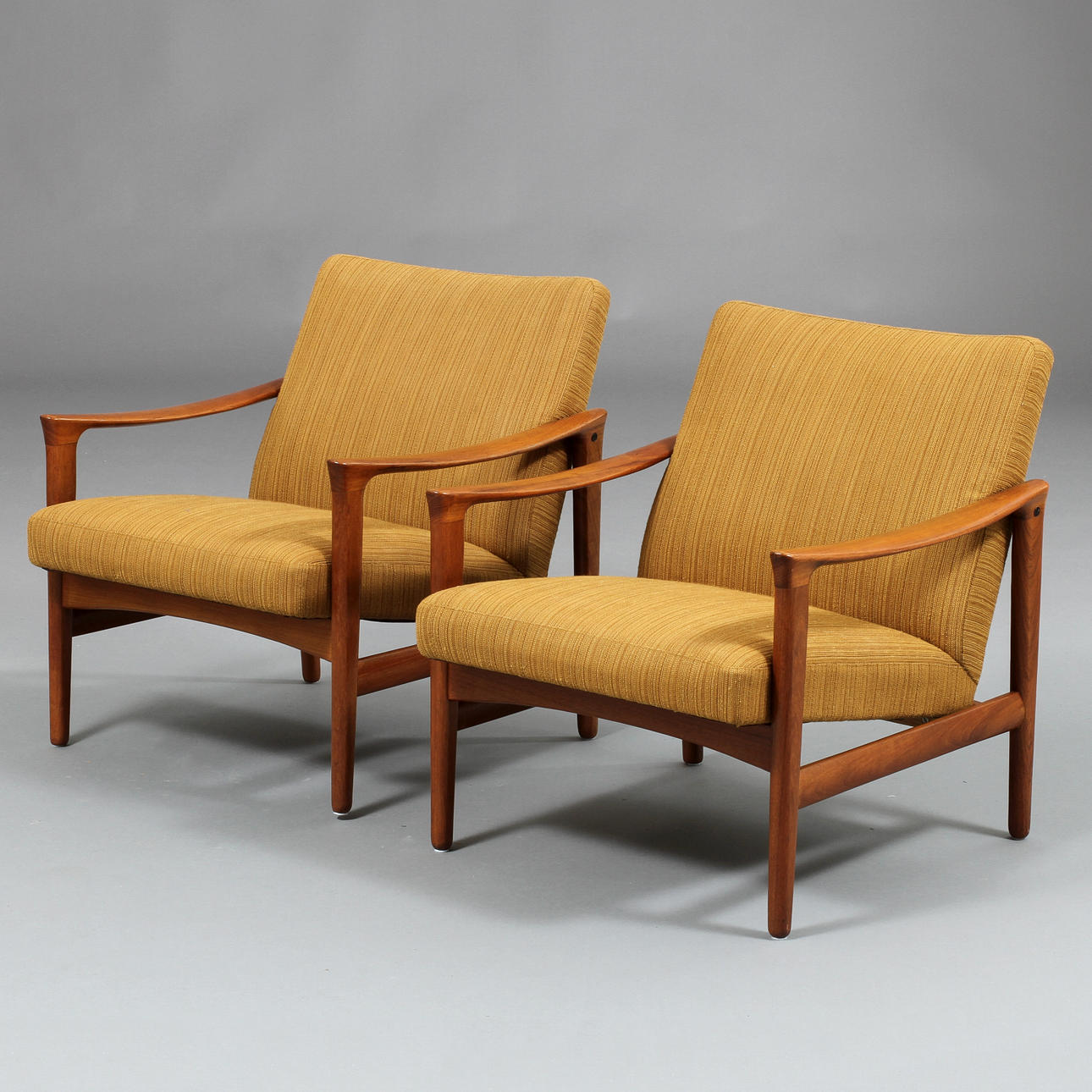 FÅTÖLJER, ett par, Bröderna Andersson 1900-talets mitt. Möjligen formgiven av Inge Andersson.