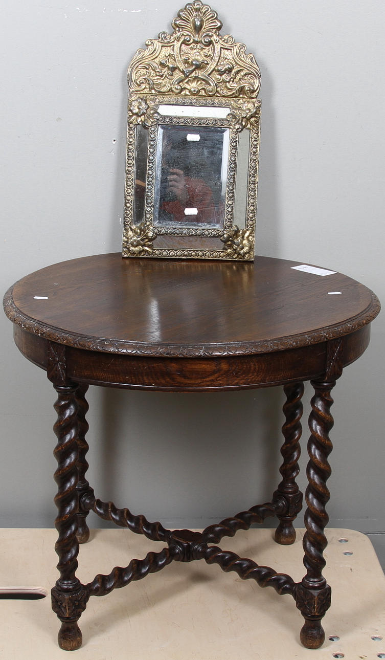 BORD och SPEGEL barockstil. 1900-talets första hälft.