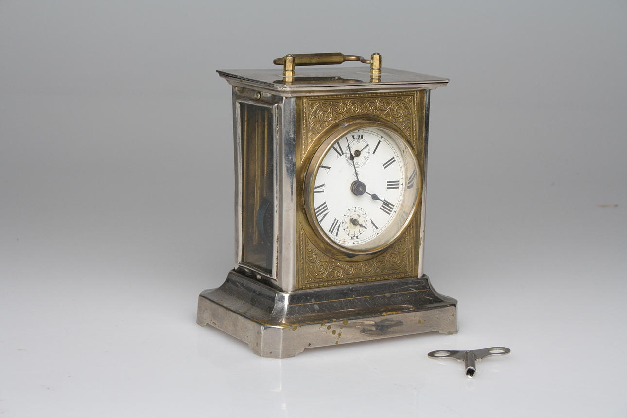 BIBLIOTEKSUR, Junghans, 1900-talets början.