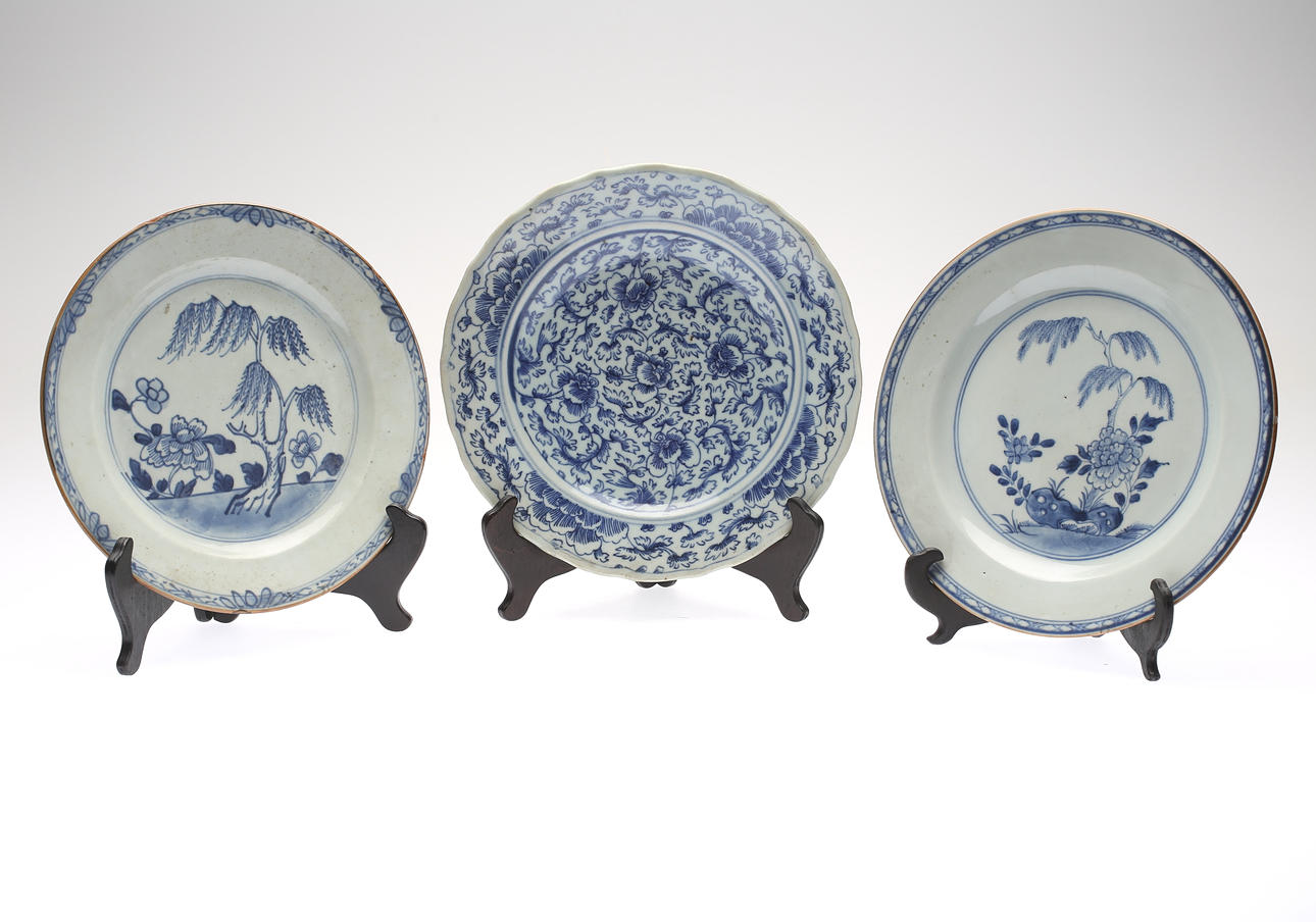 TALLRIKAR, 3 st, porslin, Kina, 1800-/1900-tal.