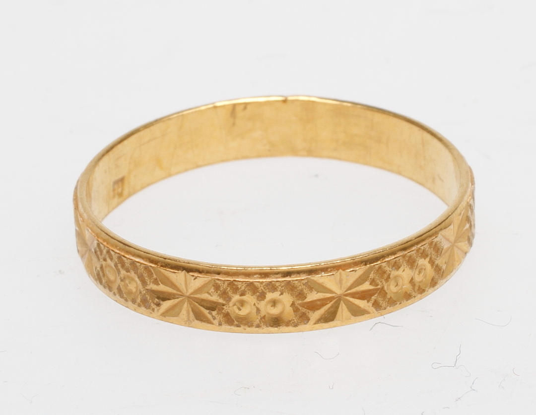 RING, 21k guld, vikt ca 2,6 gr.