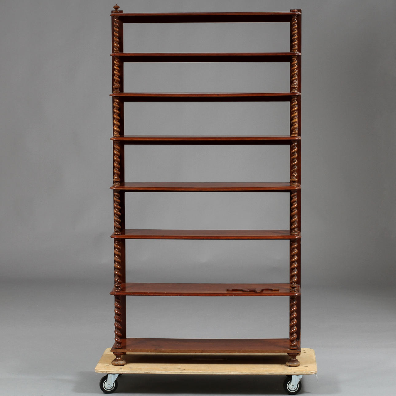 ETIENNEHYLLA, nyrokoko, 1800-tal.