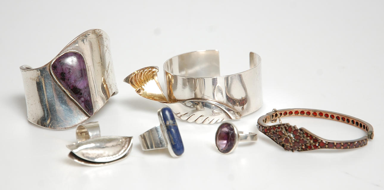 SMYCKE, 6 delar silver, granater.