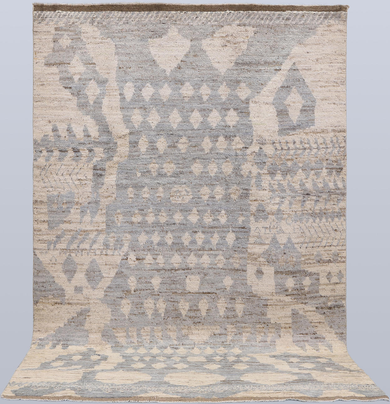 ORIENT CARPET. Morocco design, 302 x 200 cm.