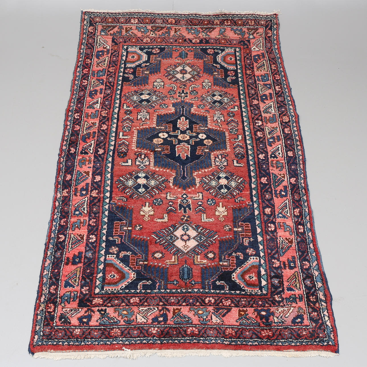 MATTA, Sageh, Iran, 208 x 125 cm.