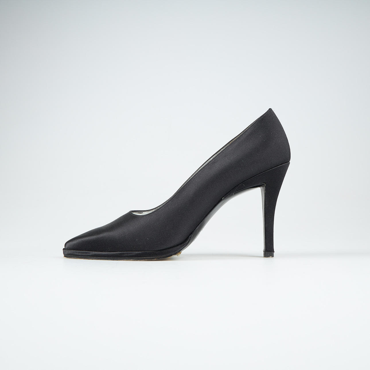 CHARLES JOURDAN, shoes, black silk.