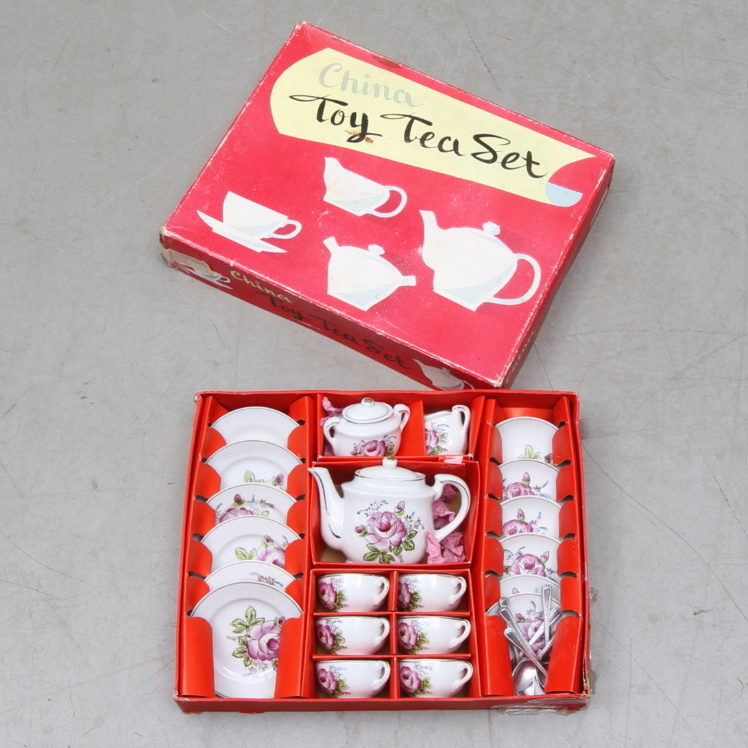 DOCKSERVIS, porslin, "Toy Tea set", 1900-tal.