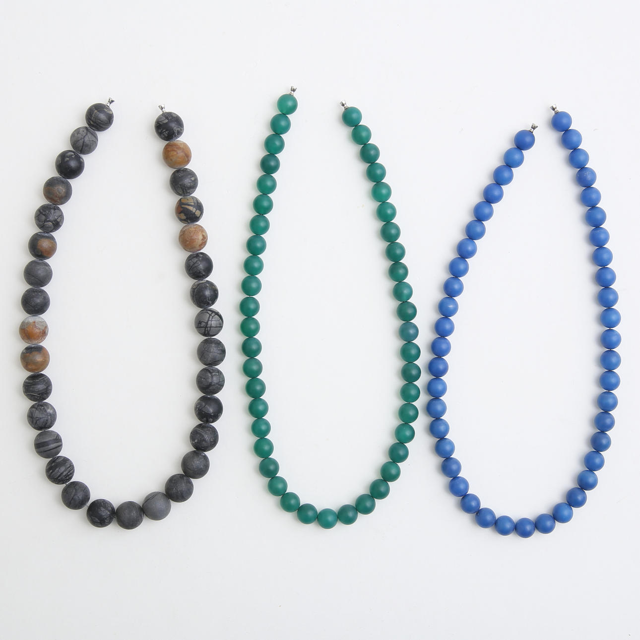 OLE LYNGGAARD. Collier, 3 st, pärlor/ silver.