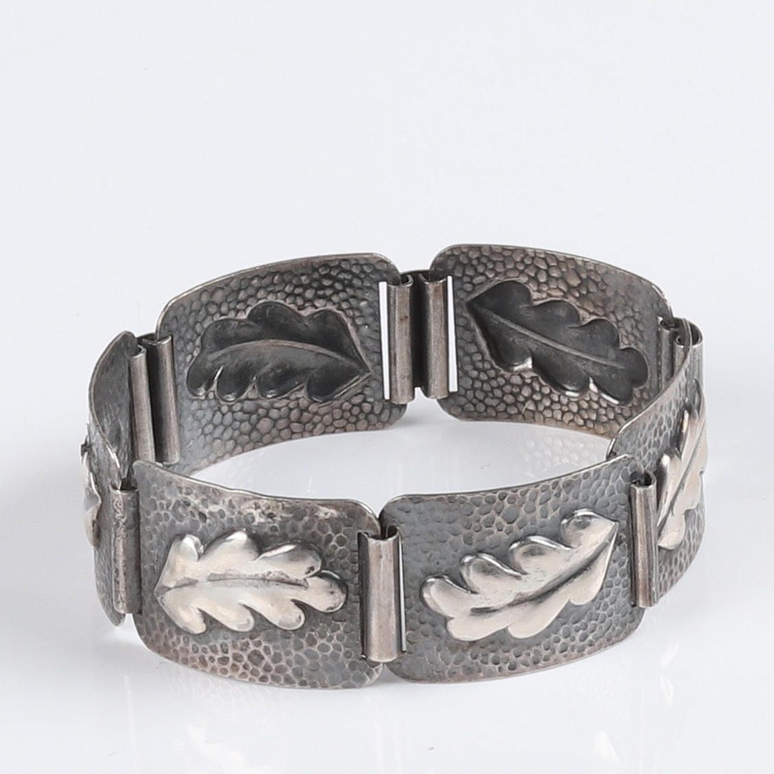 BRACELET in silver.