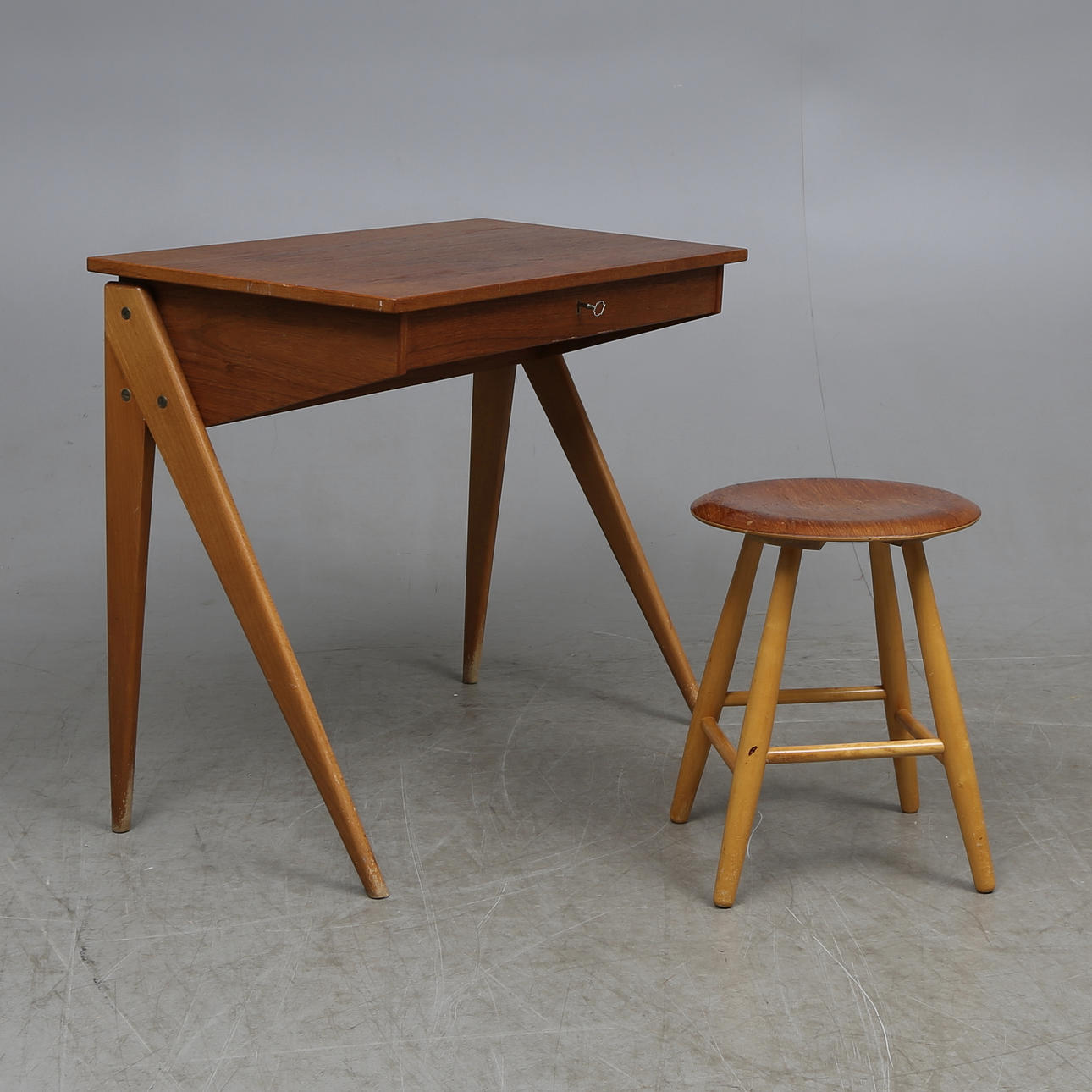 DAMSKRIVBORD / SMINKBORD, Yngve Ekström, ESE-möbler, teak, 1950/60-tal.