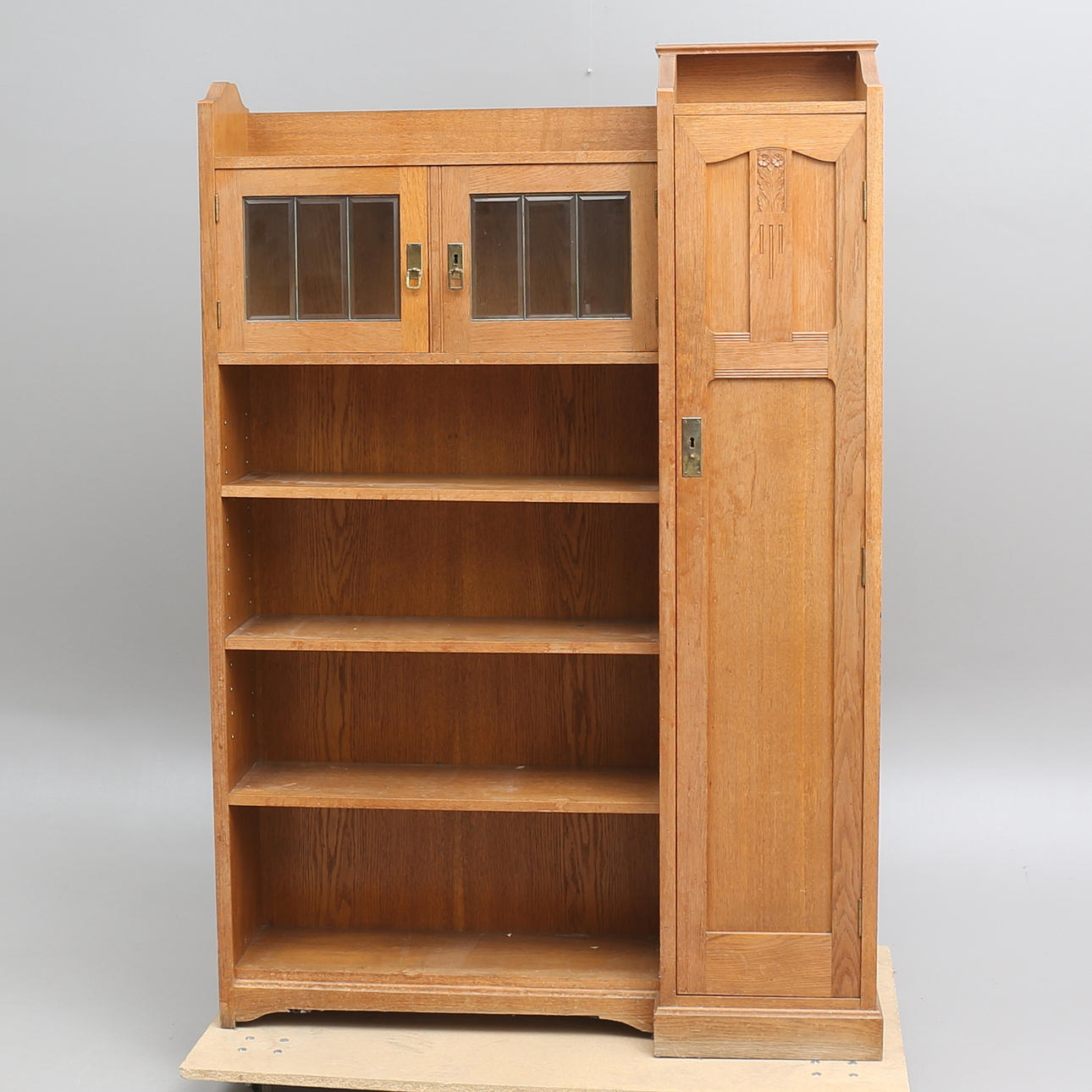 BOKHYLLA med skåp, jugend, 1800/1900-tal.