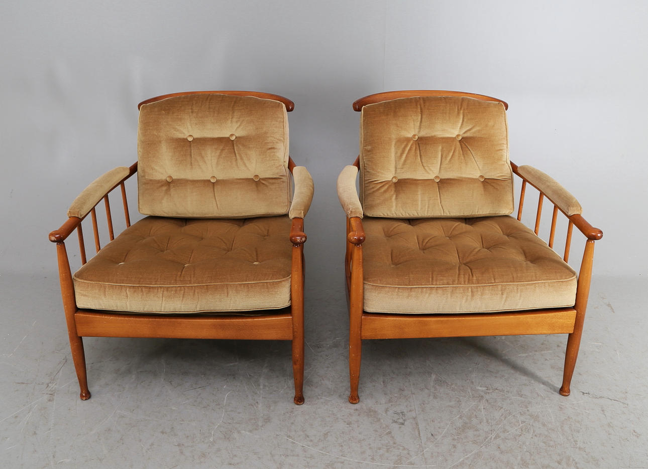 FÅTÖLJER, 1 par, "Skrindan", Kerstin Hörlin-Holmqvist, 1900-talets senare del.