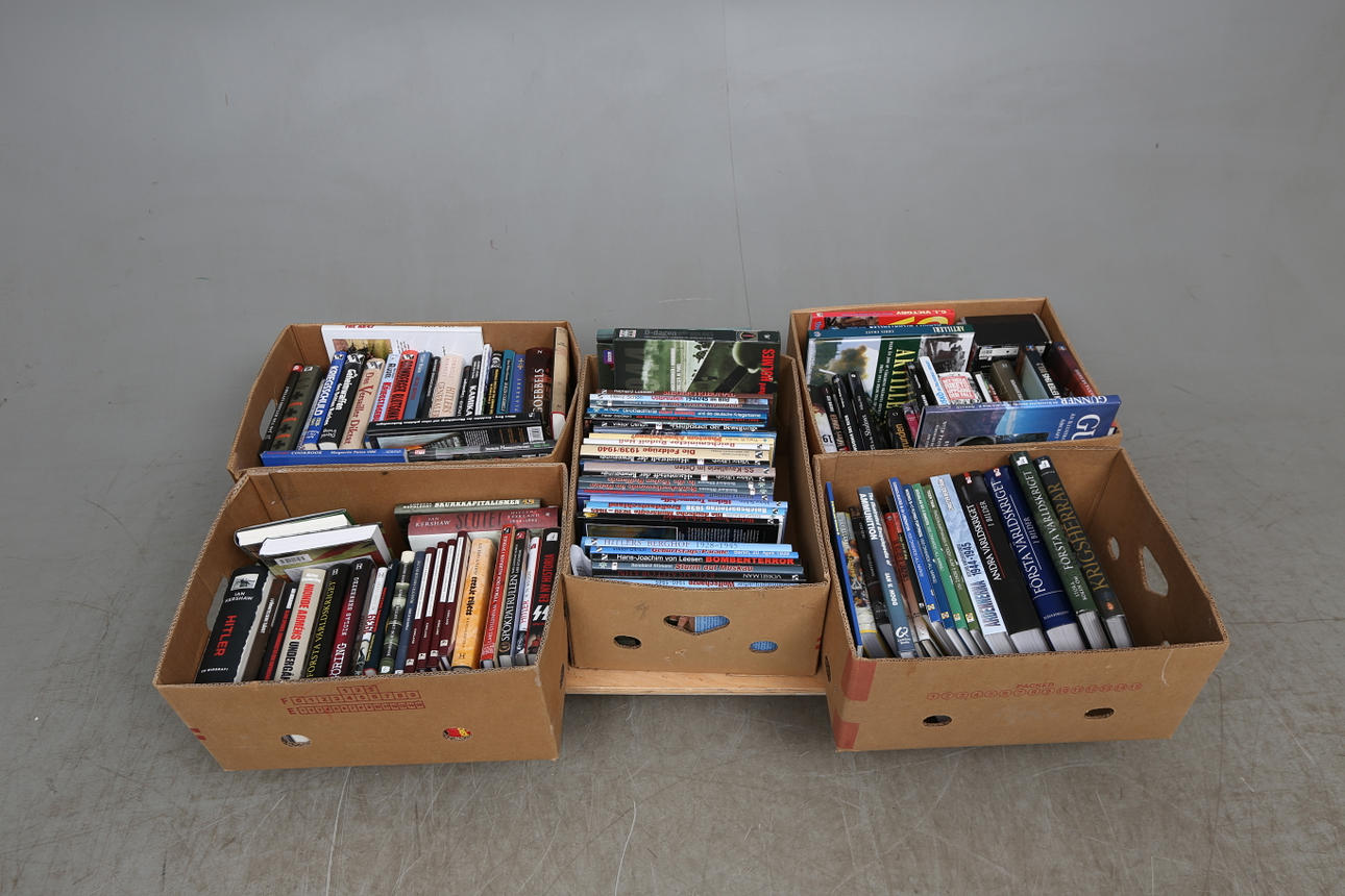 BÖCKER, Krig, Sverige och Tyskland.