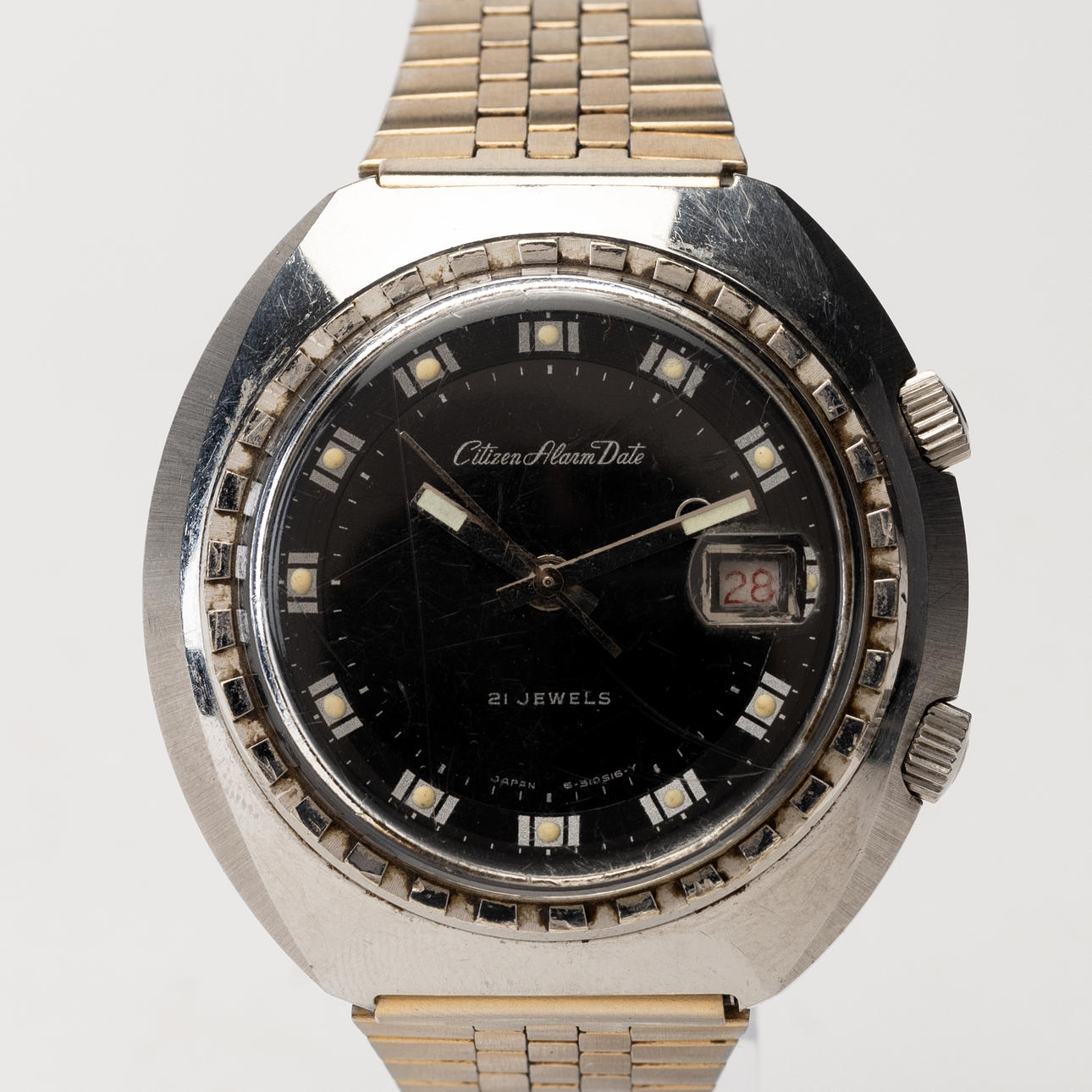 A Citizen Wristwatch, Alarm Date, 21 jewels 1960s. Clocks