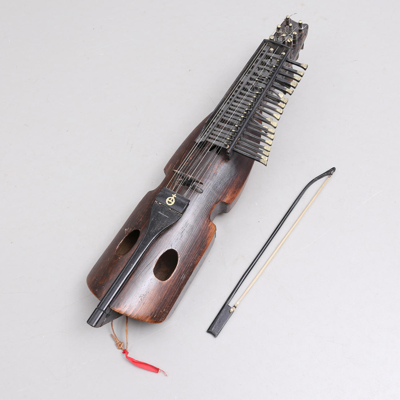 ARPA CLAVE con cuerda, siglo 1800/XX.