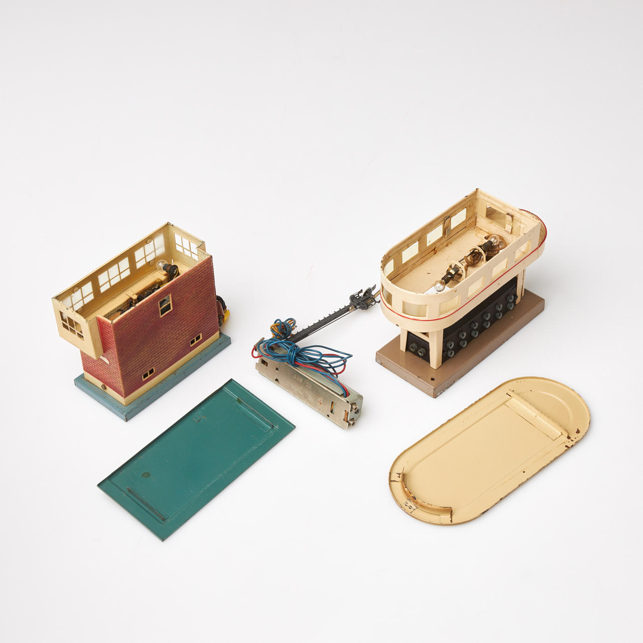 MÄRKLIN, 3-dlr switchgear, 1930s/1950s, 446/22, 473/6, 456. Toys