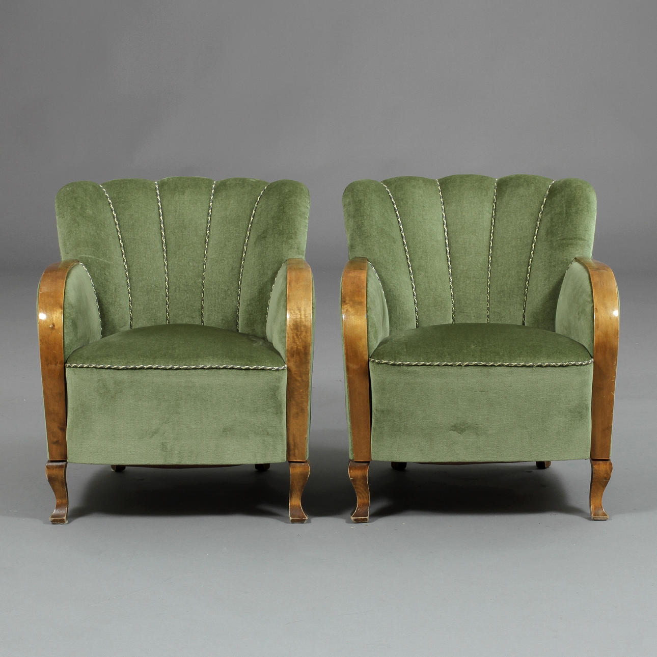 FÅTÖLJER, ett par, 1940-tal.