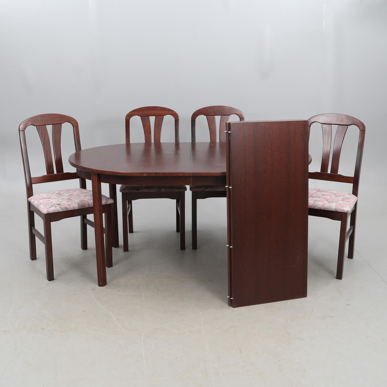 MATGRUPP, 7 delar, mahogny, 1900-tal.