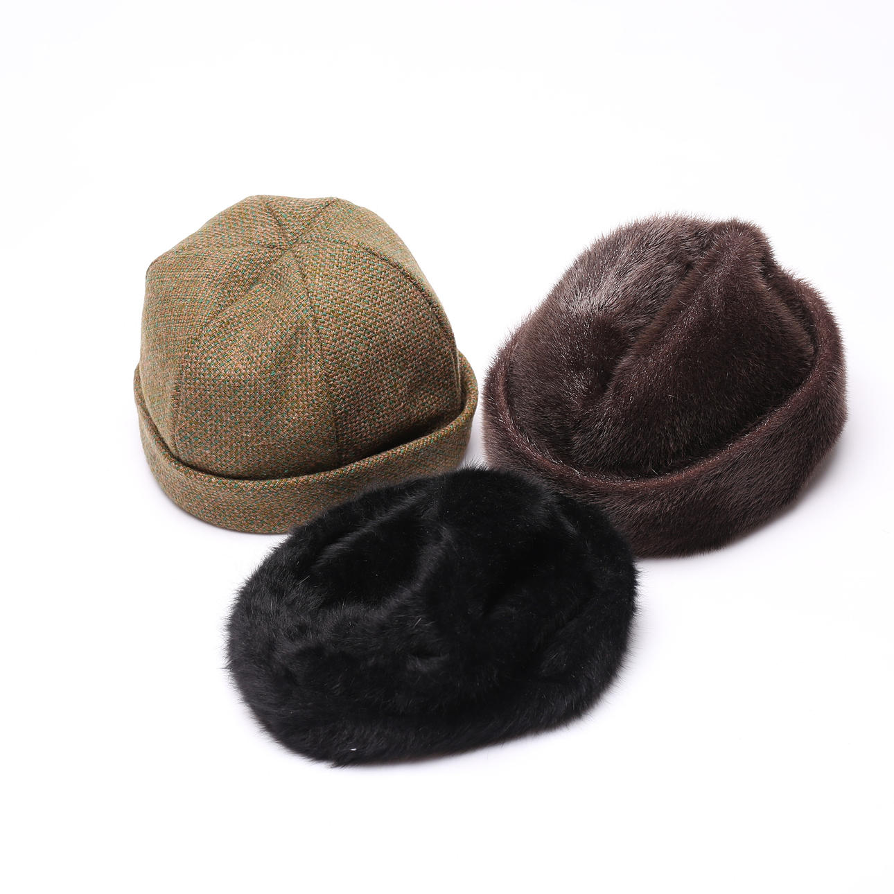 HATTAR, 3 st, päls och ull, bl.a Majs Mode, Jönköping.